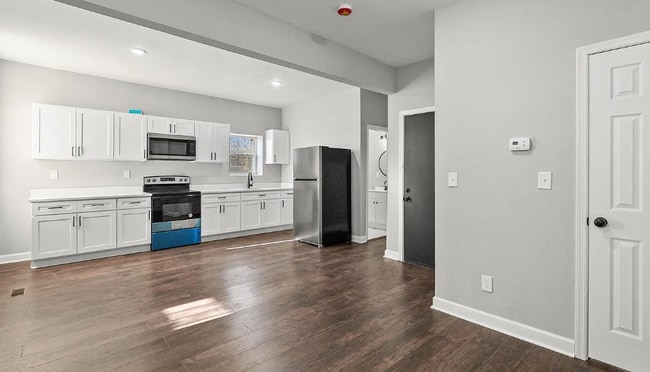 Photo - 2301 Whittier Ave