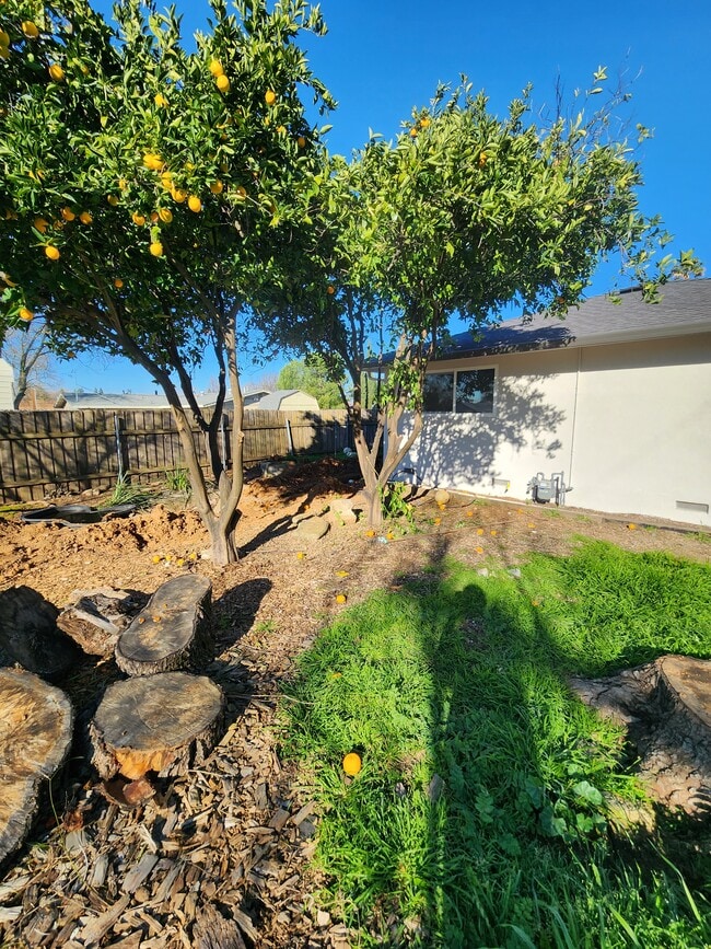 Photo - 9500 Pershing Ave