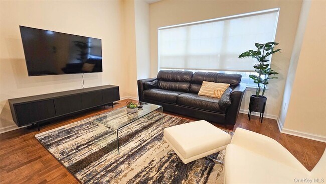 Photo - 260 W Main St Unit 11