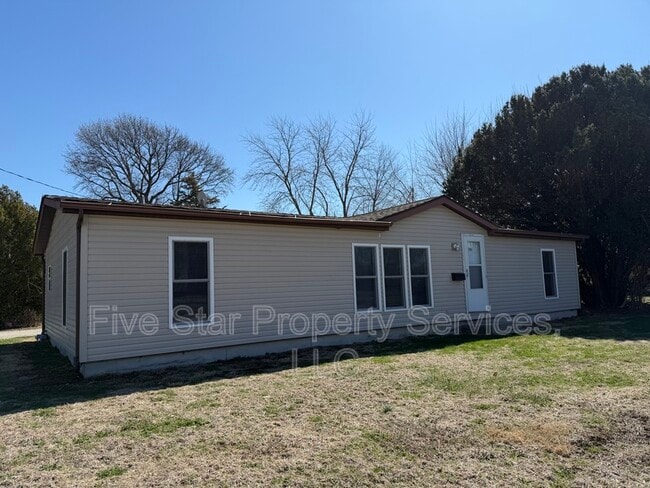 Building Photo - 101 S Kennedy Ave