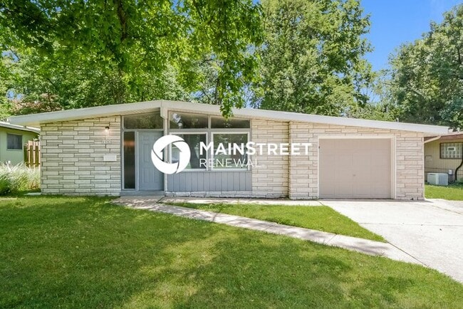 Photo - 3 Bedroom Pet-Friendly Home in FLORISSANT, MO with Main Street Renewal