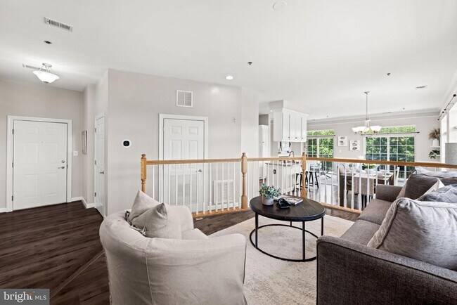 Photo - 810 Belmont Bay Dr Unidad 201