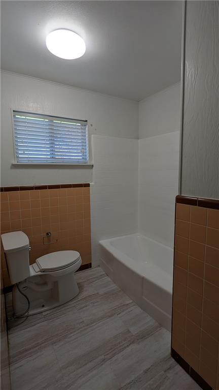 Charming 3-Bedroom Haven with 2 Baths and Spacious 1900 sq ft Layout in Waco!