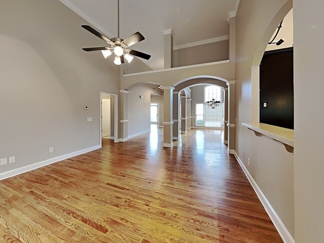 Photo - 1350 Lamont Cir