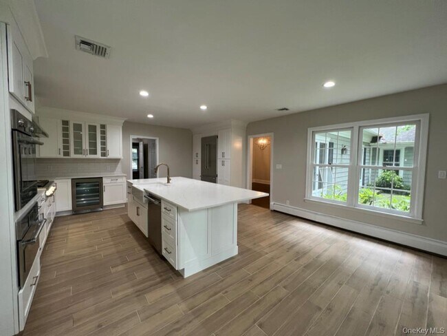 23 Matinecock Farms Rd