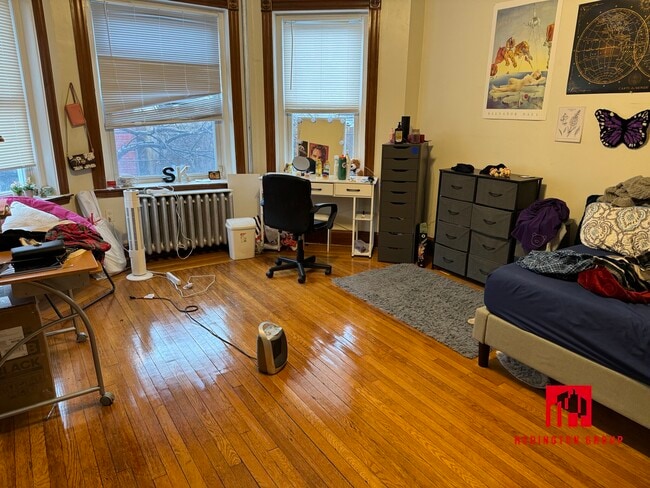 Photo - 20 Gibbs St Unit 2