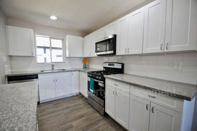 Photo - 3920 E Yale St