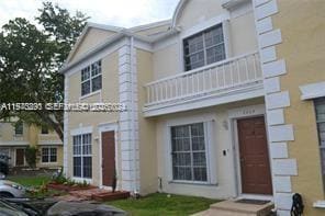 Photo - 2864 Edgehill Ln