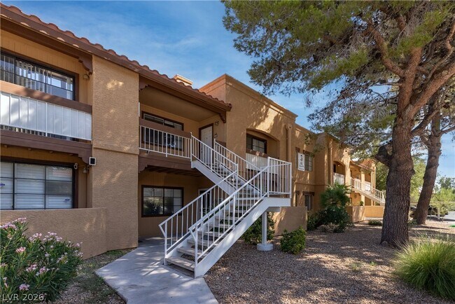 Photo - 5158 S Jones Blvd Unit 203