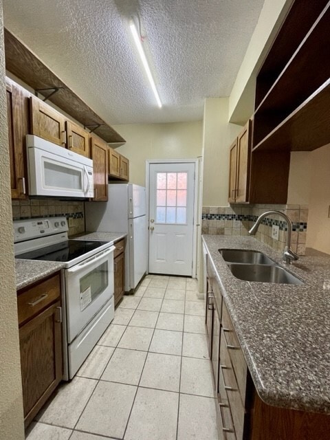 Building Photo - 7575 Cambridge St Unit 2305