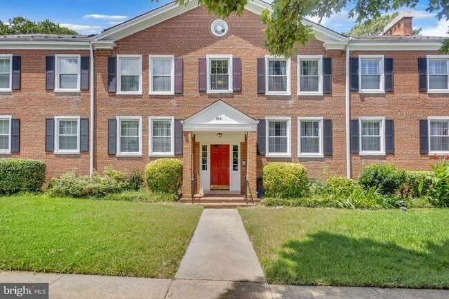 Photo - 2931 S Columbus St Apartment Unit B1
