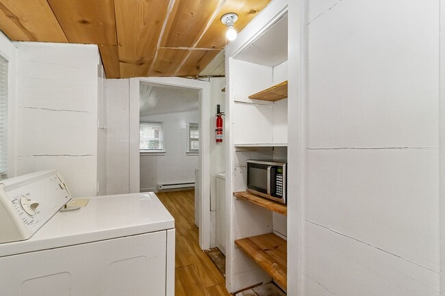 Photo - Farmhouse In Snohomish Call Jennifer 425.223.8096