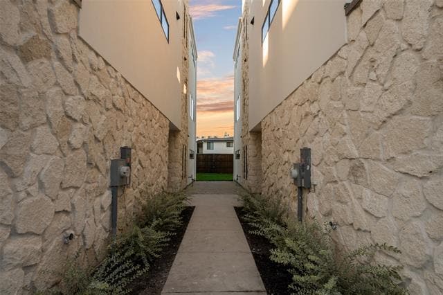 Photo - 1516 Holly Ave