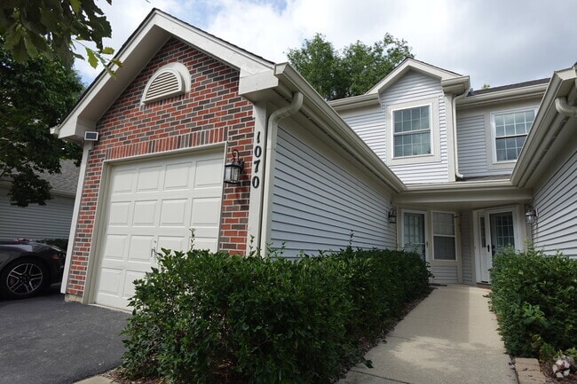 Building Photo - 1070 Woodhill Ct Rental
