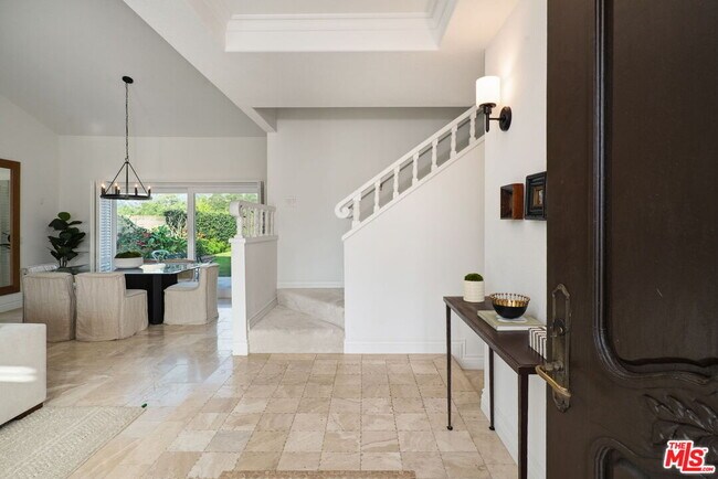 6497 Country Club Dr