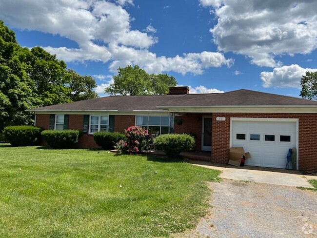 Building Photo - Ranch Style Home Located in Natural Bridge