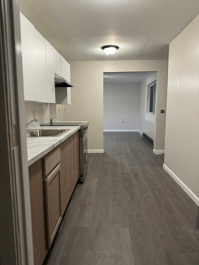 Building Photo - 355 S Main St Unit A4