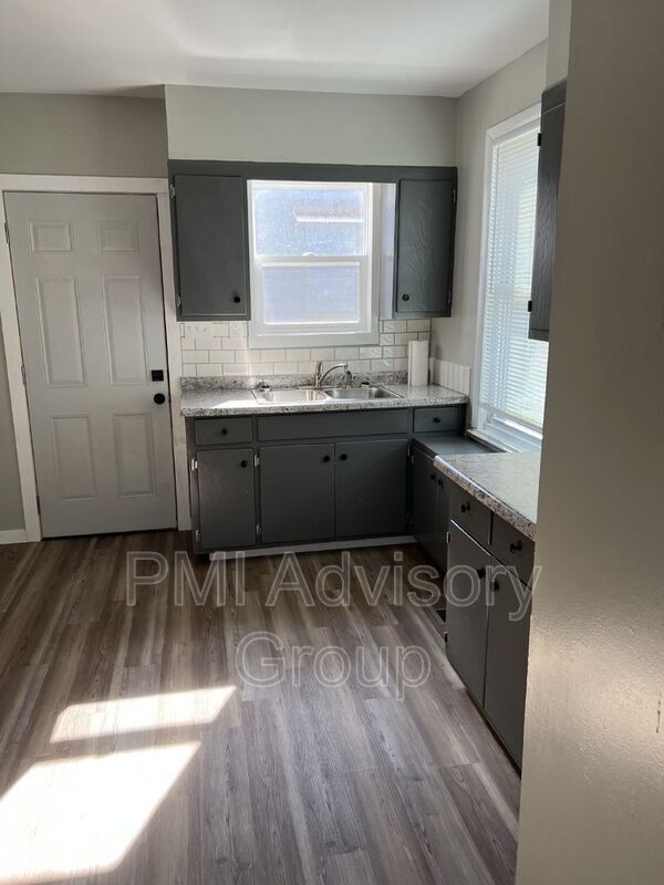 Photo - 2618 SE Adams St