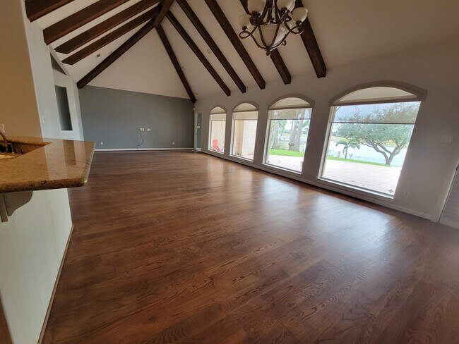 Photo - 210 Rio Grande Dr