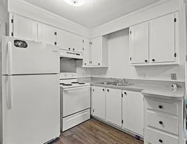 Photo - 1095 Cheyenne Ct