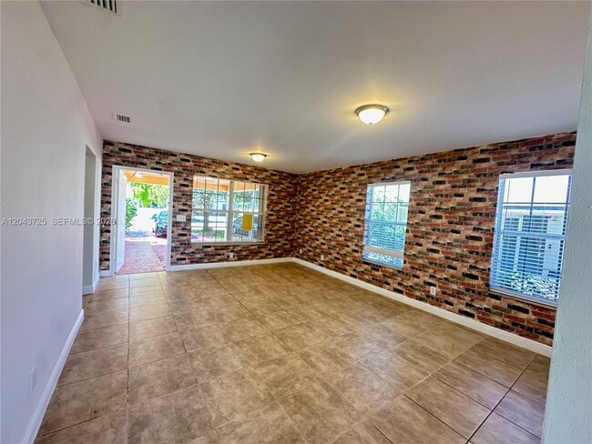 Photo - 2235 Farragut St