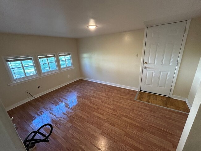 Photo - 3 Bedroom 1 Bathroom