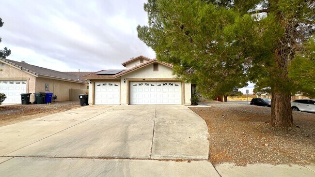 4 Bed, 3 Bath Adelanto Home!!! - 4 Bed, 3 Bath Adelanto Home!!!