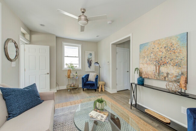 Photo - 701 Lincoln St