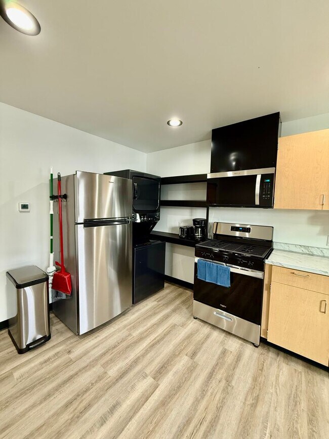 Photo - 46860 Isaak Rd Unit C