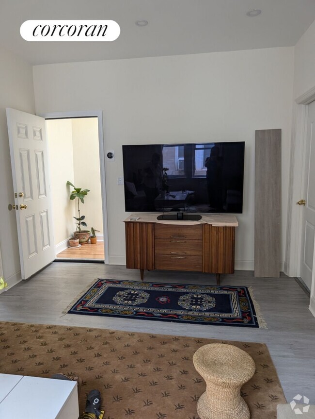 Building Photo - 50-53-53 42nd St Rental