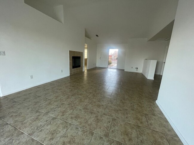 Photo - 16349 Appletree Ln House