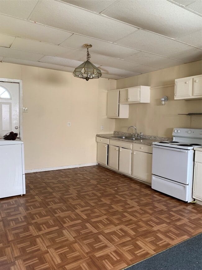 Building Photo - 2217 Leaman Ave Unit 3