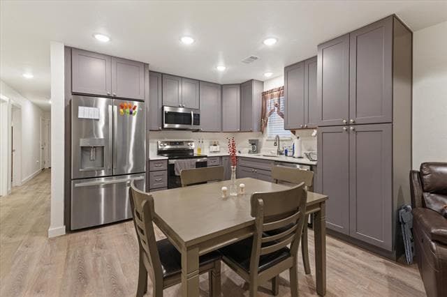 Photo - 1206 Claude St