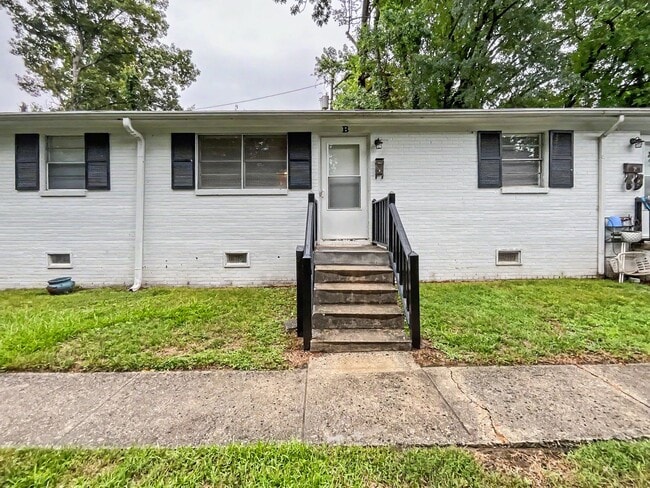 Building Photo - 1813 Walker Ave Unit B