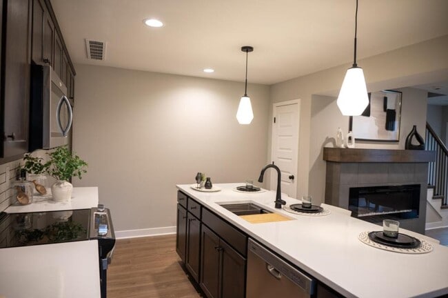 Photo - 4610 N Forest Ave