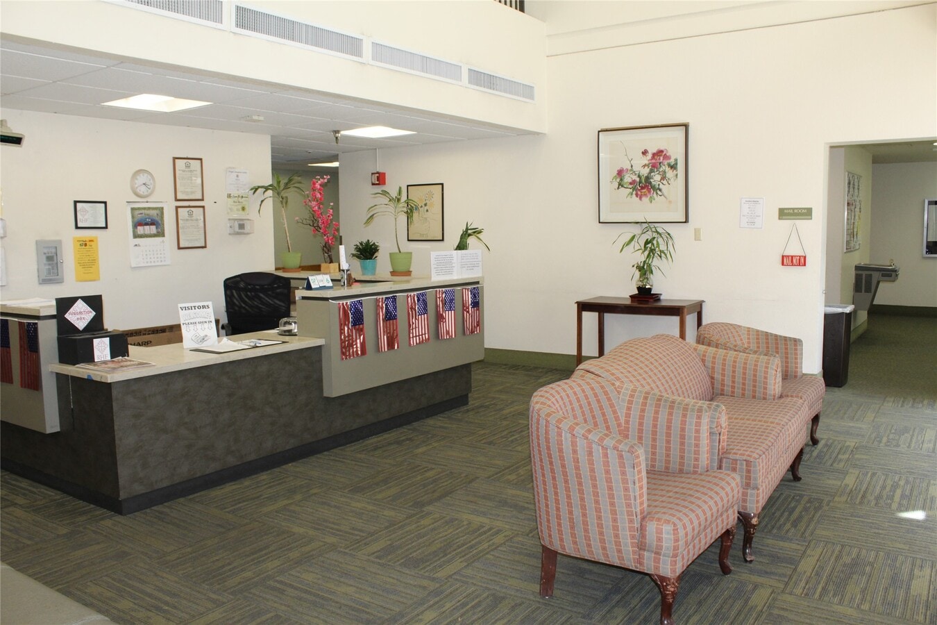 Photo - 255 S Hill St