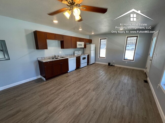 Building Photo - 5060 County Road 306 Unit Apartment 4