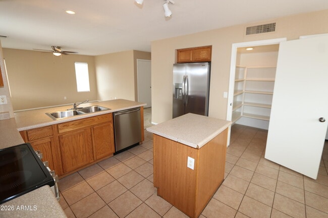 Photo - 4821 W Valencia Dr