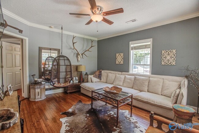 Photo - 1605 McCullough Ave NE