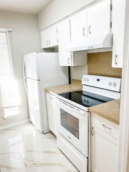 Photo - 12888 Montfort Dr Unit 242