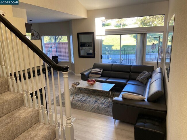 Photo - 1407 Indianhead Way