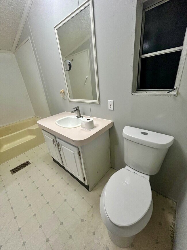 Photo - 4206 Live Oak Ln