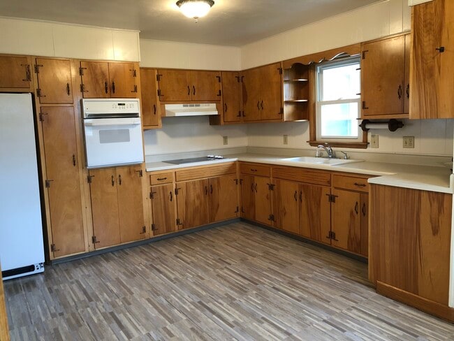 Photo - 109 E Smith St