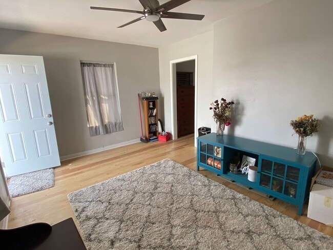 Photo - 812 San Andres Ave NW