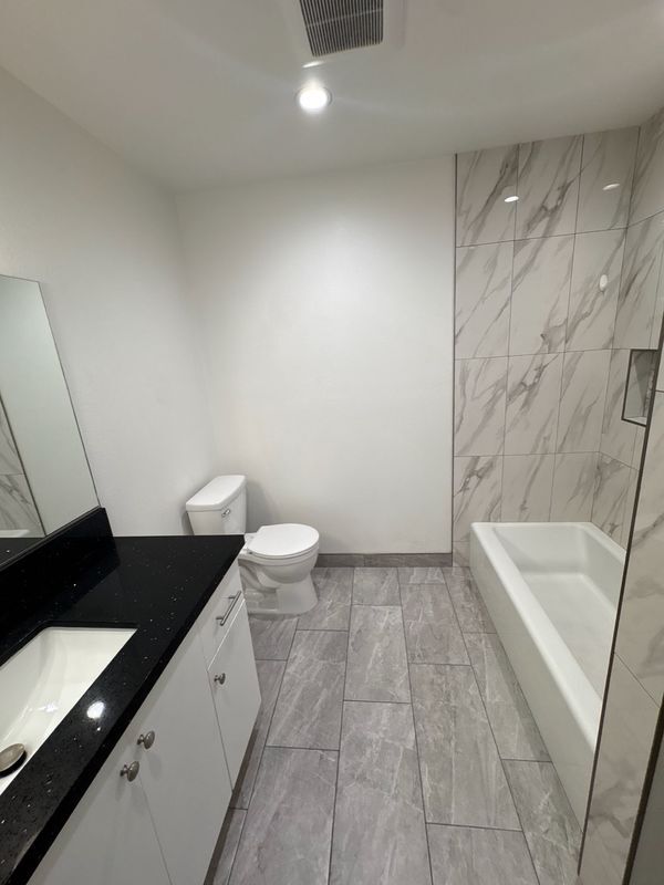 301 N Tustin Ave Unit C