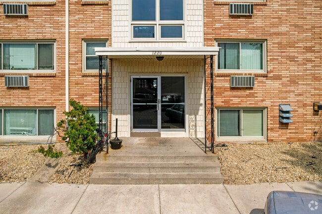 Entrance - 1210-1220 Cambridge St. (Hopkins)