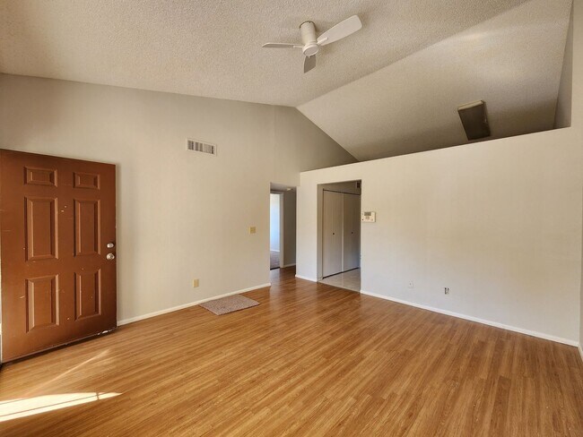 Photo - 3 Bedroom in Mesa!