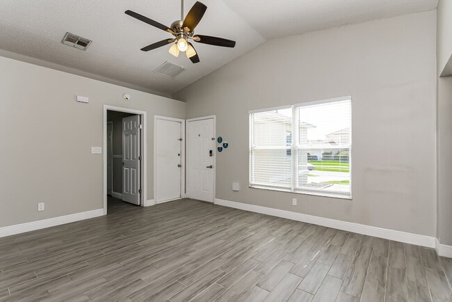 Photo - 11137 Huxley Ave