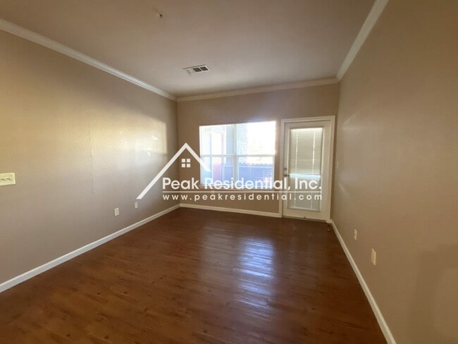 Photo - Bridgefield Condos - Wonderful Newer Antel...