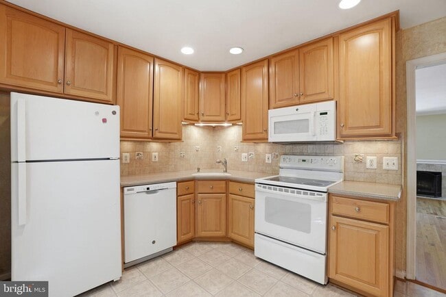 Photo - 2391 Hunters Square Ct